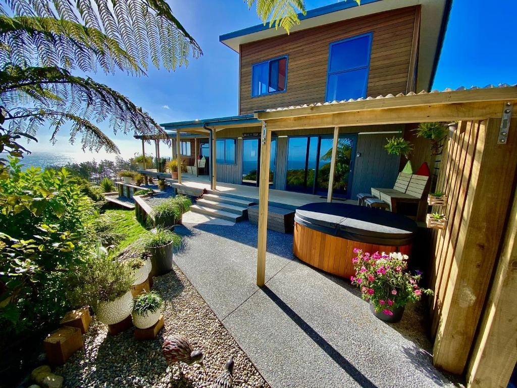 Tasman Sea Retreat